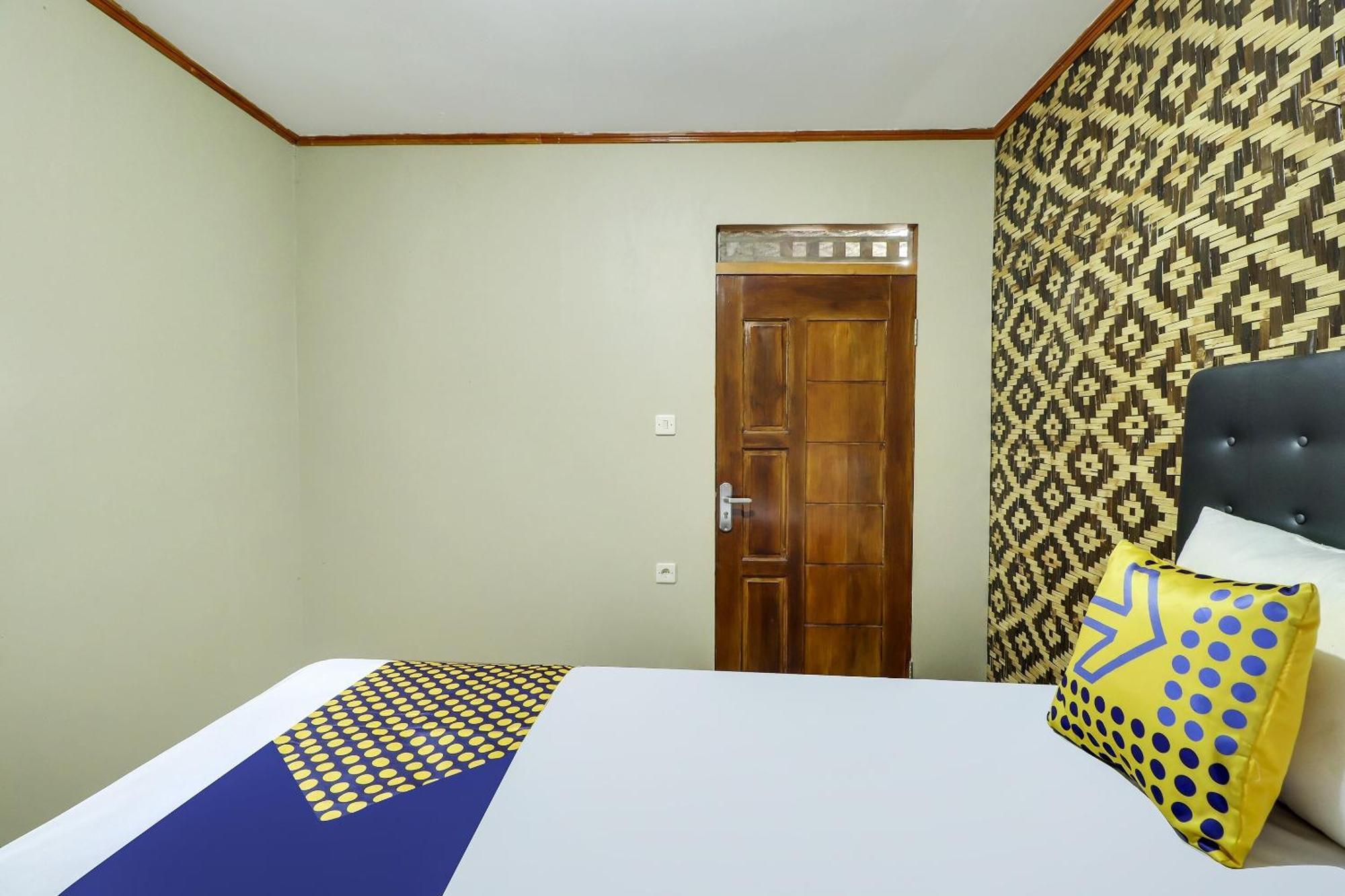 Oyo Homes 90956 Desa Wisata Guranteng Pendjalu Kültér fotó