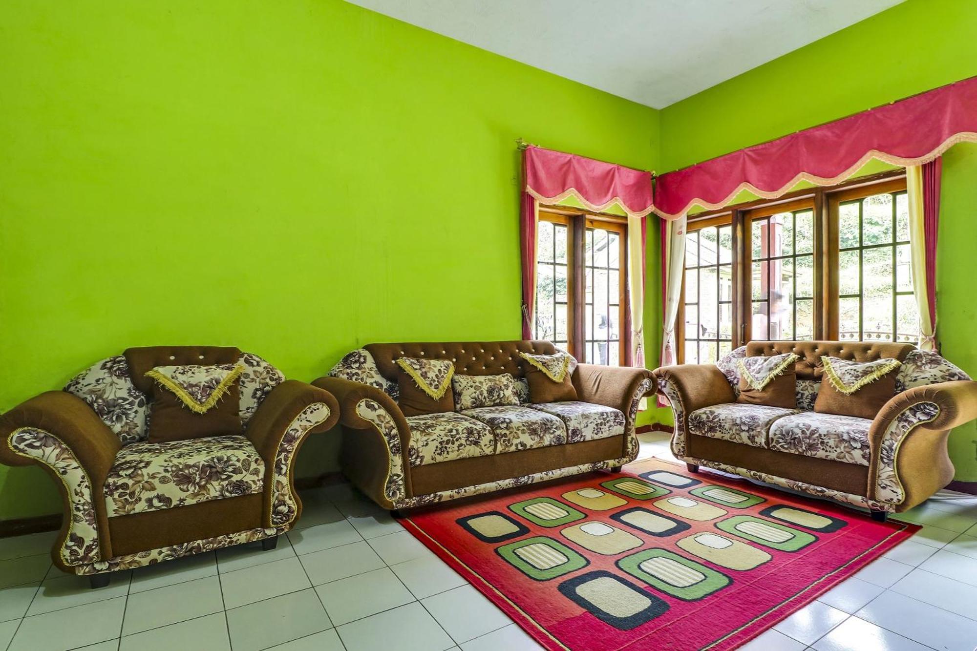 Oyo Homes 90956 Desa Wisata Guranteng Pendjalu Kültér fotó