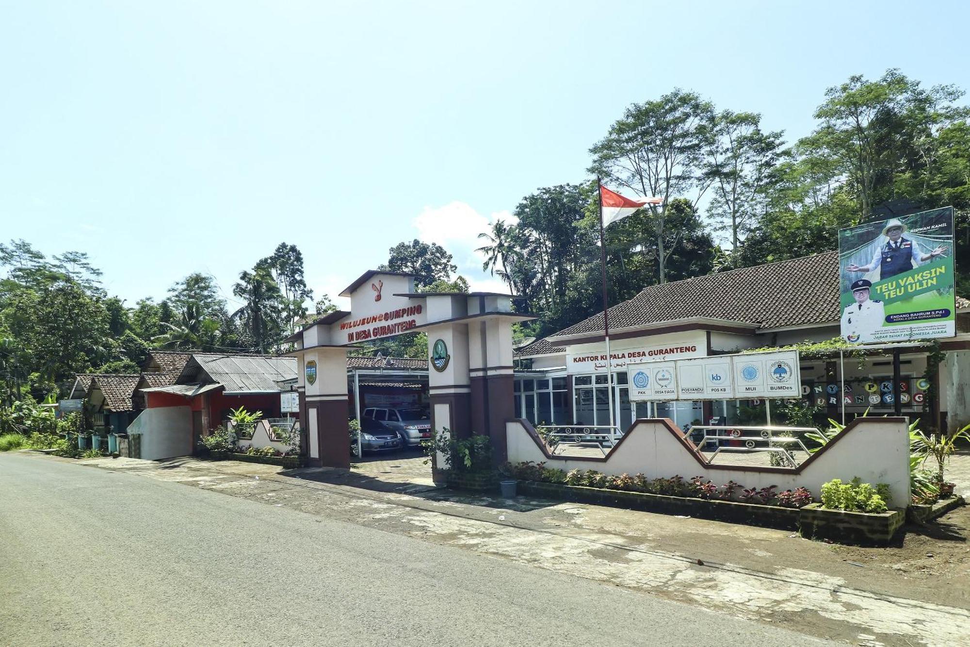 Oyo Homes 90956 Desa Wisata Guranteng Pendjalu Kültér fotó